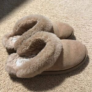 UGG Classic Slipper II Size 8